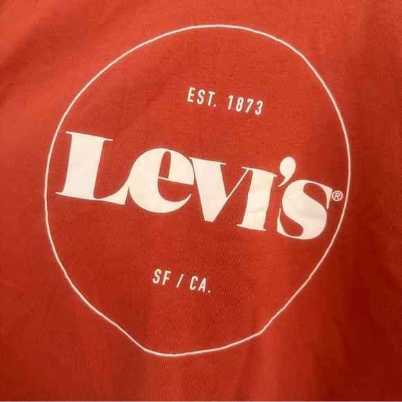 Levi’s Coral Red Logo Sweatshirt L Cropped Crewneck Pullover Cotton Blend Casual - Picture 2 of 7